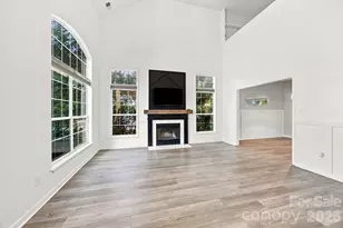 8927 Raven Park Dr, Charlotte, NC 28216 - Photo 7