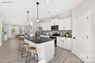 212 E Morehouse Ave, Mooresville, NC 28117 - Photo 9