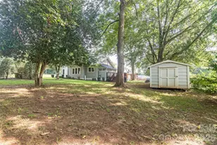141 Edwards St, Rutherfordton, NC 28139 - Photo 27