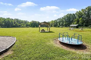 7420 Edgefield Ct, Matthews, NC 28104 - Photo 33