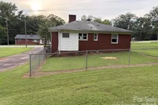 316 E Statesville Ave, Mooresville, NC 28115 - Photo 5
