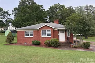 316 E Statesville Ave, Mooresville, NC 28115 - Photo 1