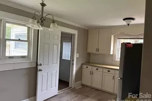 316 E Statesville Ave, Mooresville, NC 28115 - Photo 9