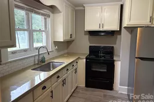 316 E Statesville Ave, Mooresville, NC 28115 - Photo 15