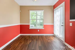10048 University Park Ln, Charlotte, NC 28213 - Photo 5