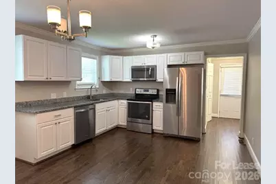 2401 Roslyn Avenue, Charlotte, NC 28208 - Photo 3