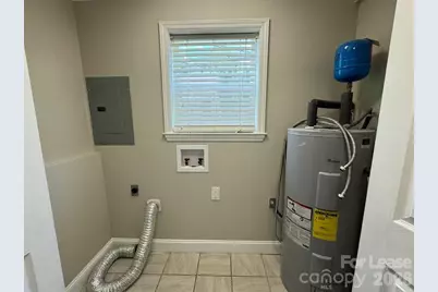 2401 Roslyn Avenue, Charlotte, NC 28208 - Photo 15