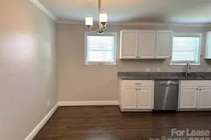 2401 Roslyn Ave, Charlotte, NC 28208 - Photo 5