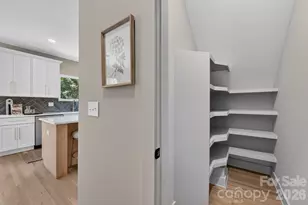 5151 Grafton Dr, Charlotte, NC 28215 - Photo 13