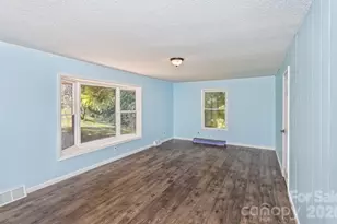 94 Stone Dr, Marion, NC 28752 - Photo 9