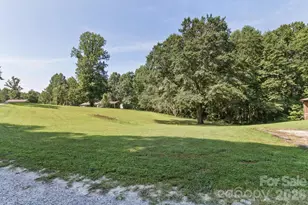 94 Stone Dr, Marion, NC 28752 - Photo 3