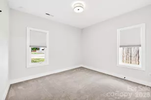 5044 Double Lakes Dr, Charlotte, NC 28212 - Photo 13