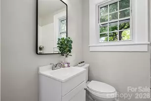 112 10th Ave SE, Hickory, NC 28602 - Photo 11