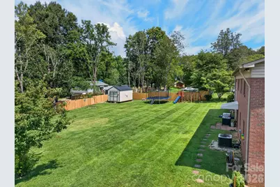 2559 Sweetbriar Circle, Lenoir, NC 28645 - Photo 9