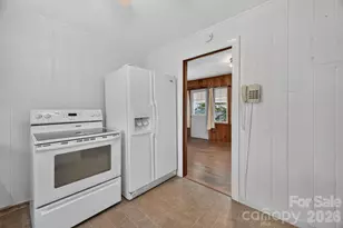 2409 Lucas St, Hendersonville, NC 28791 - Photo 25