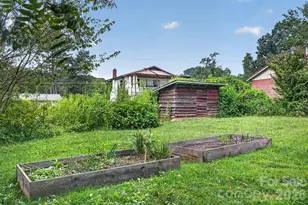 2409 Lucas St, Hendersonville, NC 28791 - Photo 9
