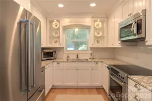 7615 Woods Ln, Cornelius, NC 28031 - Photo 11