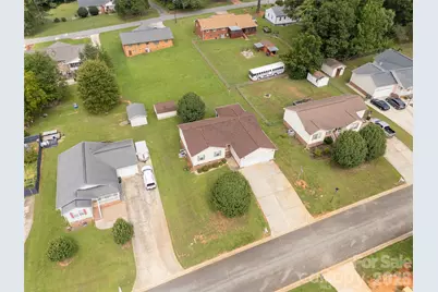 607 Helms Drive, Lowell, NC 28098 - Photo 5