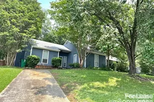 11421 Kingfisher Dr, Charlotte, NC 28226 - Photo 1