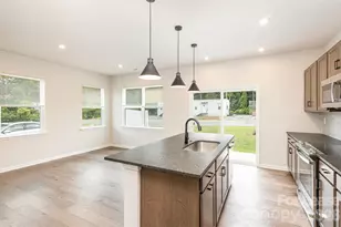 3103 Hutton Gdns Ln, Charlotte, NC 28269 - Photo 5