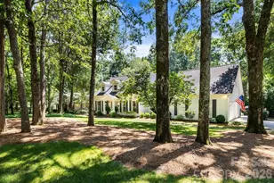 4234 Rotunda Rd, Charlotte, NC 28226 - Photo 3