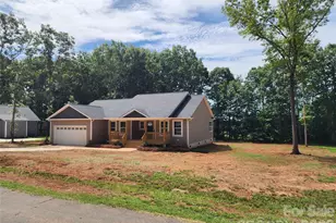 1940 Friendly Ln, Newton, NC 28658 - Photo 5