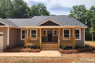 1940 Friendly Ln, Newton, NC 28658 - Photo 3
