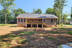 1940 Friendly Ln, Newton, NC 28658 - Photo 7