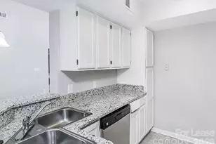 109 Killam Ct, Cary, NC 27513 - Photo 5