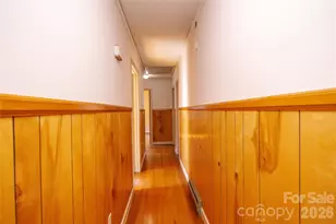 136 Marion St, Marion, NC 28752 - Photo 21