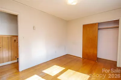 136 Marion Street, Marion, NC 28752 - Photo 23