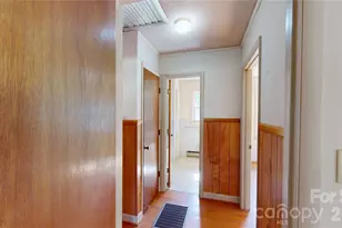 136 Marion St, Marion, NC 28752 - Photo 25
