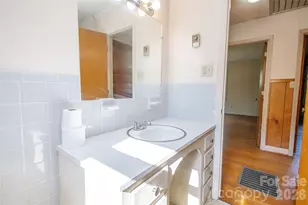 136 Marion St, Marion, NC 28752 - Photo 29