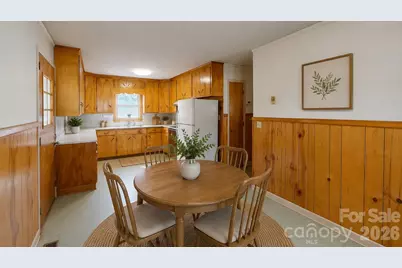 136 Marion Street, Marion, NC 28752 - Photo 11