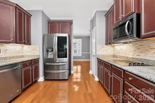19419 Beaufain St, Cornelius, NC 28031 - Photo 9