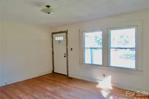 803 W Elm St, Shelby, NC 28150 - Photo 9