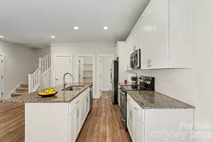 1522 Wembley Dr, Charlotte, NC 28205 - Photo 7