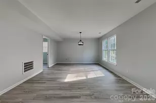 9428 White Cedar Ct, Charlotte, NC 28213 - Photo 5