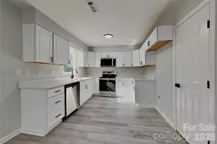 9428 White Cedar Ct, Charlotte, NC 28213 - Photo 7
