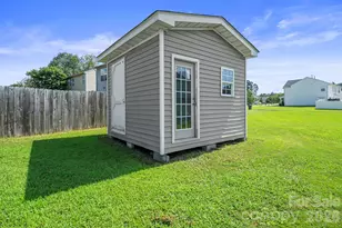2015 Mallard Pointe Dr, Kannapolis, NC 28083 - Photo 3