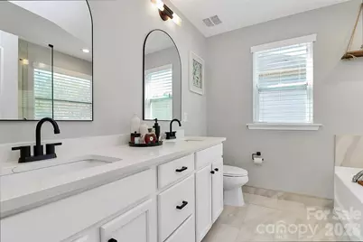 5519 Hubbard Point Drive, Charlotte, NC 28269 - Photo 25