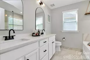 5519 Hubbard Point Dr, Charlotte, NC 28269 - Photo 25