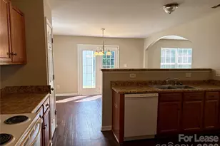 3707 Rocky Brook Ct, Charlotte, NC 28269 - Photo 11