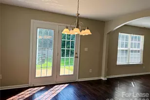 3707 Rocky Brook Ct, Charlotte, NC 28269 - Photo 13