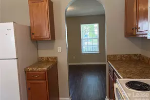 3707 Rocky Brook Ct, Charlotte, NC 28269 - Photo 9