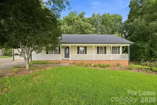 209 Pilots Ridge Dr, Bessemer City, NC 28016 - Photo 1