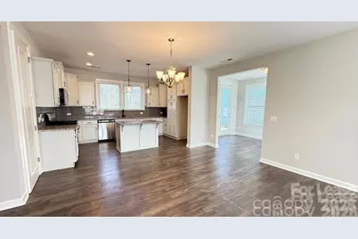 3205 Shamrock Drive, Charlotte, NC 28215 - Photo 3