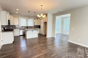 3205 Shamrock Dr, Charlotte, NC 28215 - Photo 3