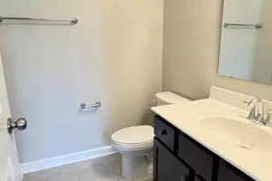 3205 Shamrock Dr, Charlotte, NC 28215 - Photo 9