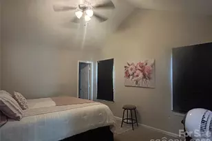9206 Rotherham Ln, Charlotte, NC 28216 - Photo 17